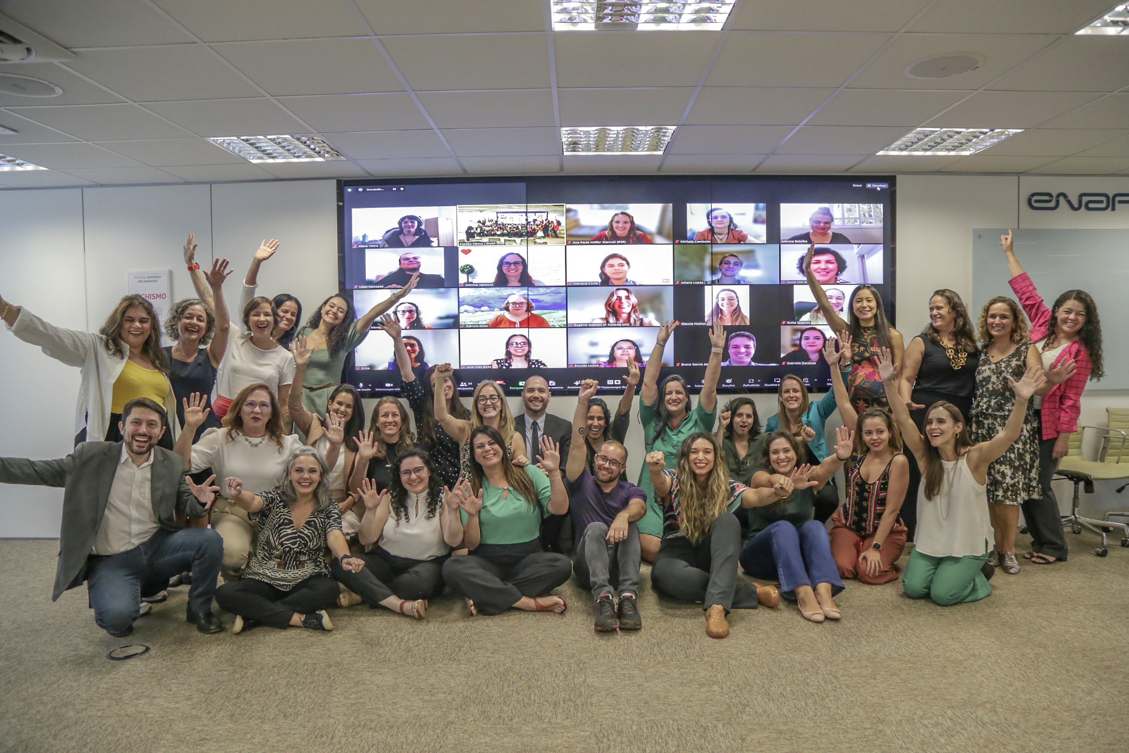Participantes do Bootcamp em Análise de Dados apresentam projetos e se qualificam como analistas