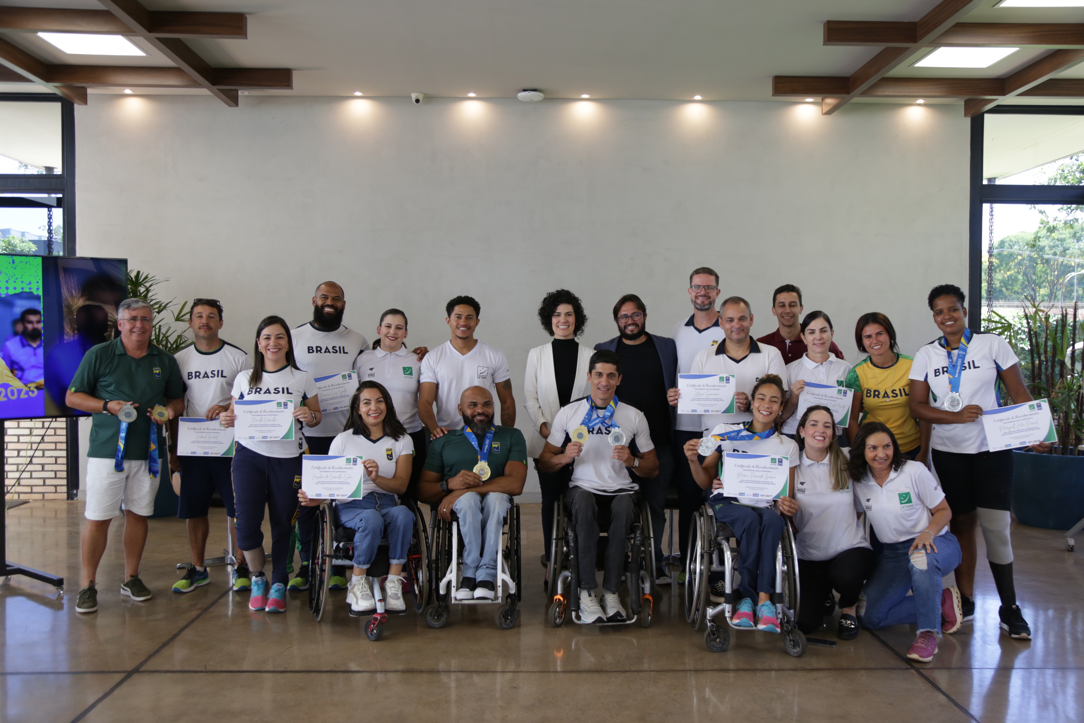 Enap recebe medalhistas do Parapan de Santiago