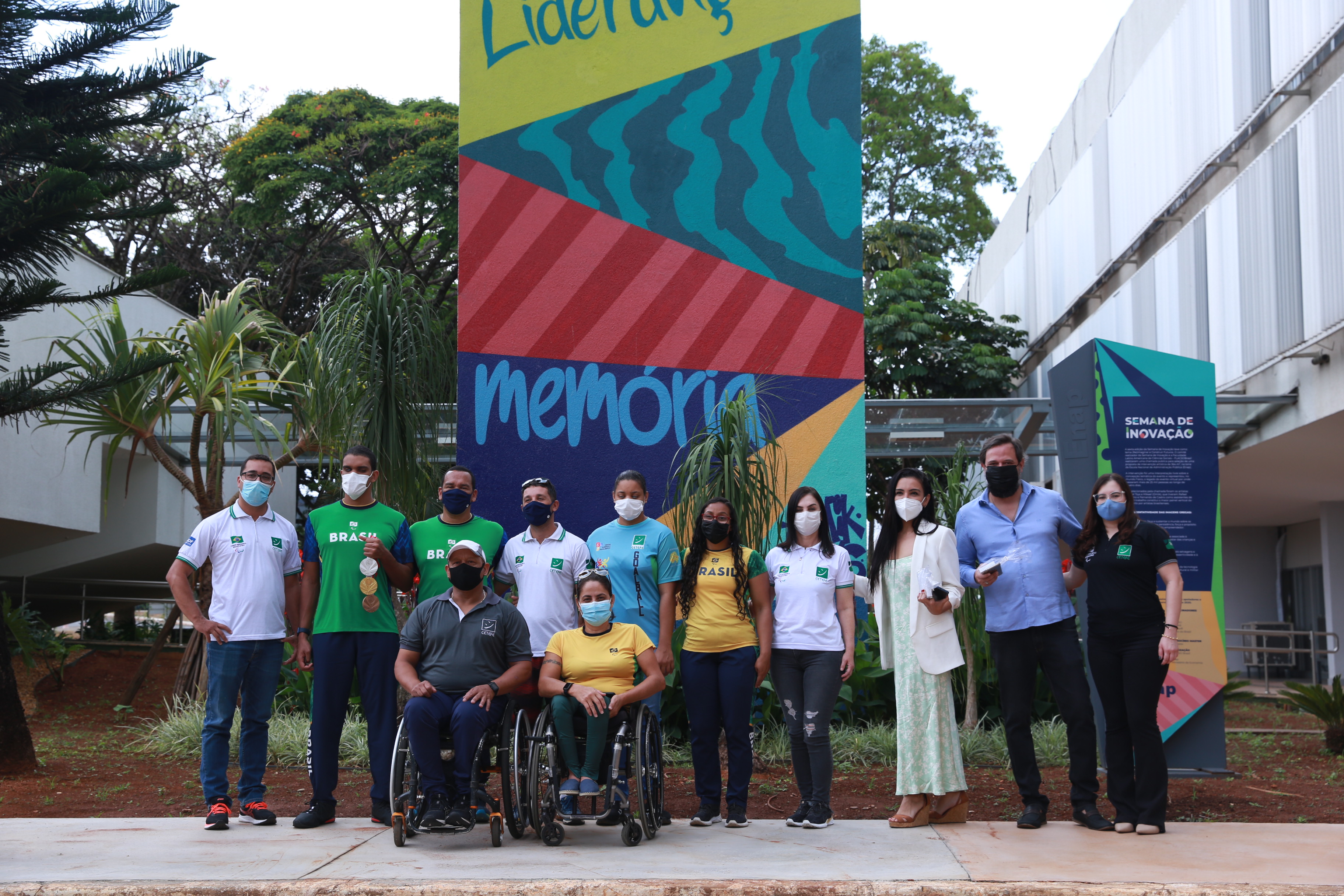 Atletas paralímpicos recebem homenagens na Enap