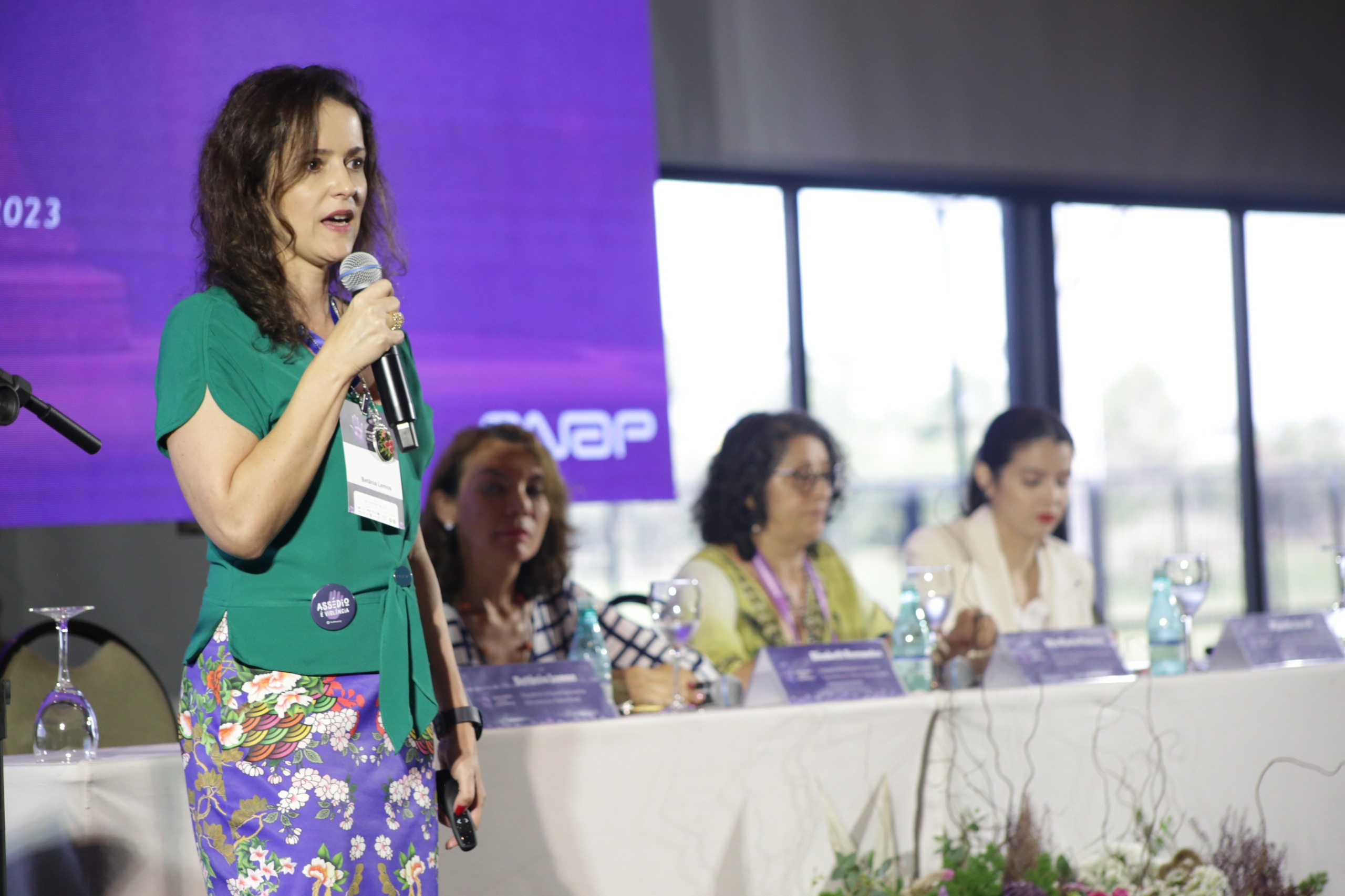 Betânia Lemos destaca ações da Enap para enfrentamento do assédio no setor público em Congresso Internacional 