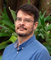 Foto de {{ member.name }}