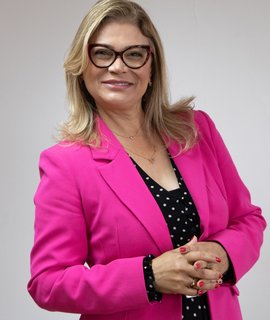 Foto de {{ member.name }}