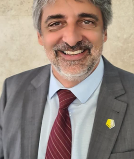 Foto de {{ member.name }}