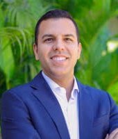 Foto de {{ member.name }}