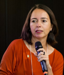 Foto de {{ member.name }}