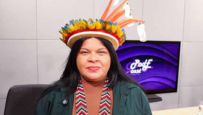 Sonia Guajajara é entrevistada por Marcia Tiburi na estreia da segunda temporada do PodEcast, produzido pela Enap