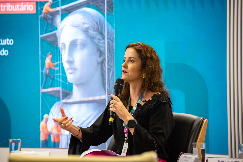 Betânia Lemos ressalta importância de curso gratuito sobre Reforma Tributária, lançado em parceria com Comsefaz, FNP e Sefaz-CE